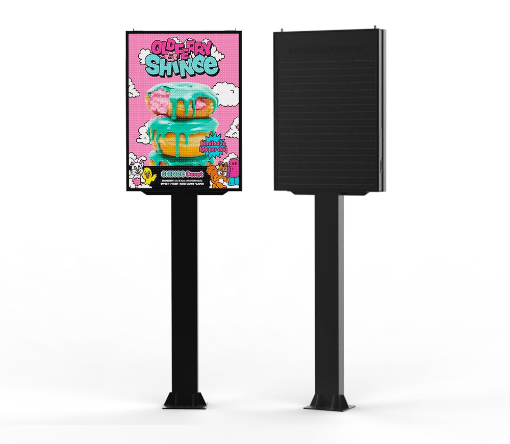 Tótem LED Outdoor con Pedestal en calle